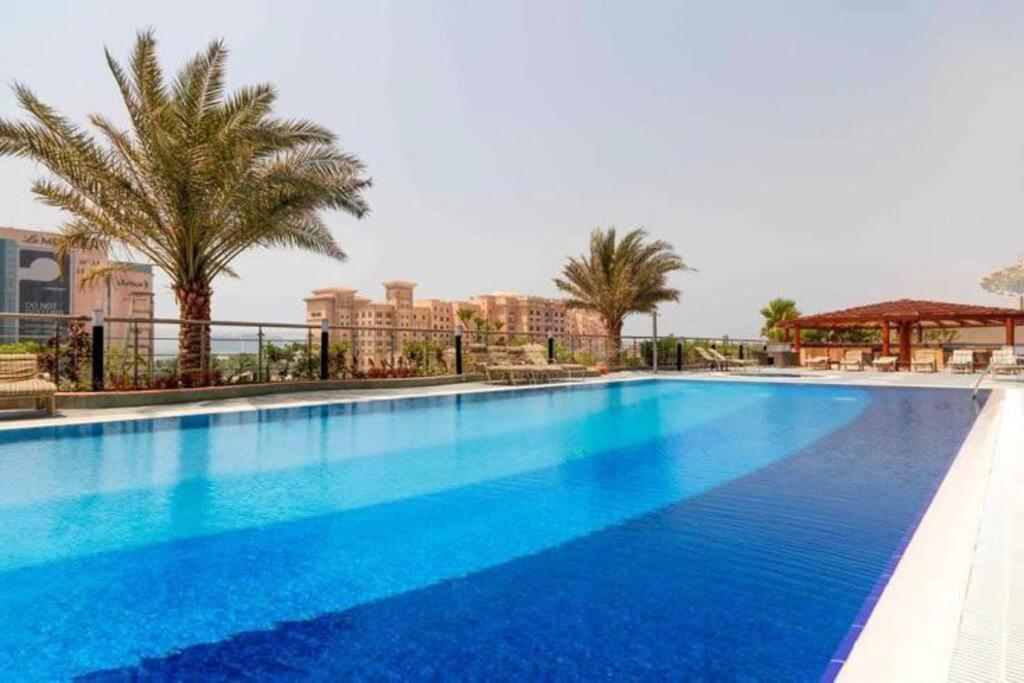 1 Bed Apartment With Sea View, Pool, Gym & Free Parking In Dubai Marina Exterior photo